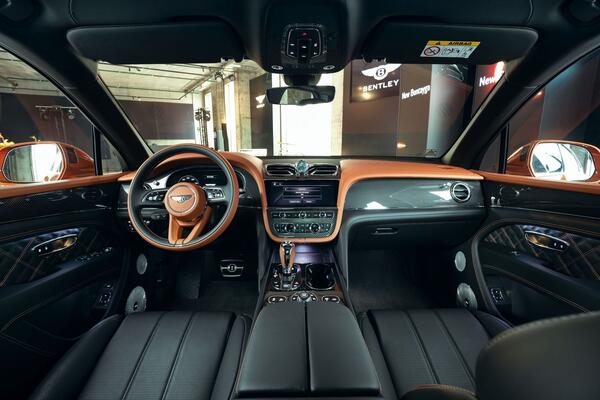Впечатляющий Bentley Bentayga