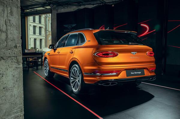 Впечатляющий Bentley Bentayga